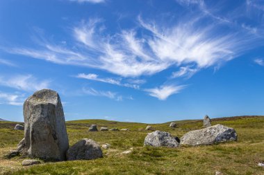 The Druid 's Circle, ya da Galler' deki Meini Hirion, Penmaenmawr, Gwynedd, İngiltere 'nin yukarısında..