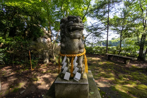 Komainu Perro León Estatua Con Cuerda Shimenawa Shide Imohoritougorou Jinja — Foto de Stock