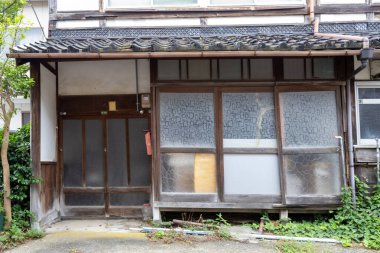 Terk edilmiş ev, Kanazawa, Ishikawa, Japonya.