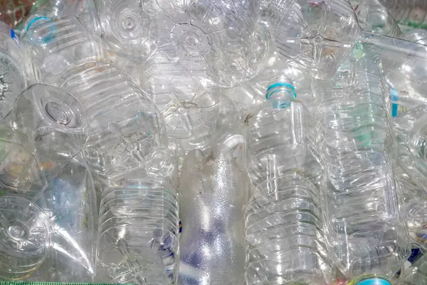 Многие Выбросили Прозрачные Пластиковые Пэт Бутылки Мусорном Контейнере Каназава Япония Лицензионные Стоковые Изображения