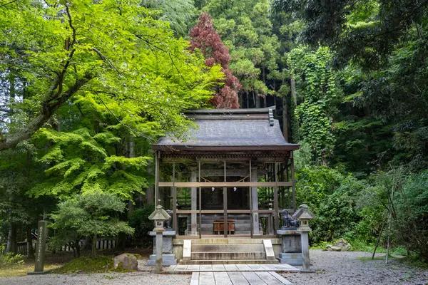 Kinkengu jinja, Japonya 'nın Ishikawa bölgesinde Tsurugi yakınlarında küçük bir tapınak.