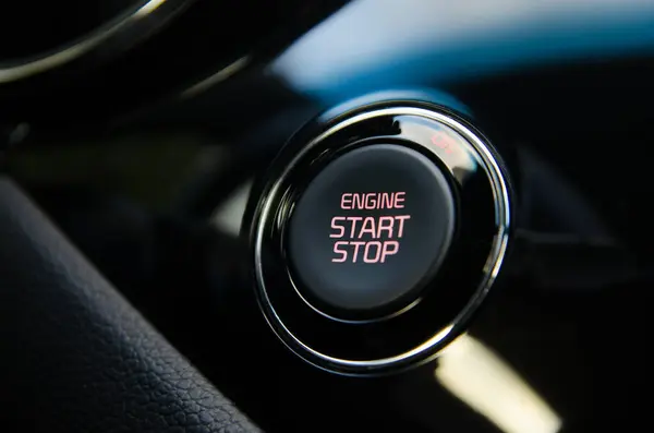 Bir arabanın motor çalıştırma / durdurma düğmesini kapat / kapat Şık modern tasarım