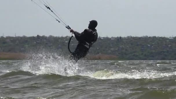 Action Sport Kiteboarding Kiteboarding Kitesurfen Gurtzeuge Macht Des Sommerwindes Mit — Stockvideo