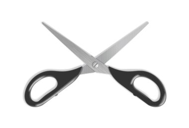 Siyah saplı gerçekçi bir makas. Profesyonel ya da hobi aleti. Ayrıntılı grafik tasarım ögesi. Ofis malzemeleri, okul kırtasiyesi. Beyaz arka planda izole edilmiş. Vektör illüstrasyonu