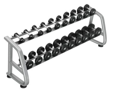 Spor Salonu Salonu 'nun X şeklinde rafı, halter spor aletleri için farklı boyutlarda ve ağırlıkta, beyaz arka planda izole edilmiş. 3B illüstrasyon