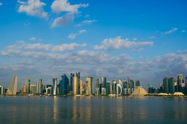 Doha, Katar Kasım. 2023: Katar 'ın Doha kentinin gökyüzü..