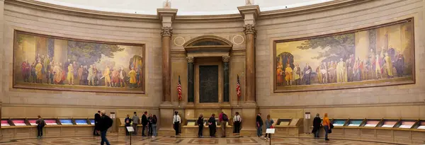 Rotonda Del Edificio Archivos Nacionales Washington Que Muestra Declaración Independencia Imágenes de stock libres de derechos