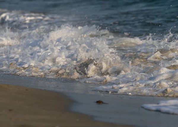 Волновой Всплеск Морского Пляжа Крупный План — стоковое фото