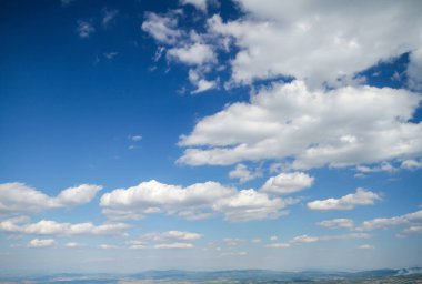 Güzel mavi gökyüzü ve bulutlar doğal arkaplan manzarası