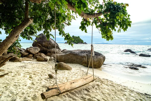 Wooden Swing Hang Tree Koh Lipe Island Thailand Asia Travel — Photo