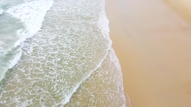 Aerial View Beautiful Calm Sandy Beach Waves Seascape Coastline Serene — Vídeos de Stock