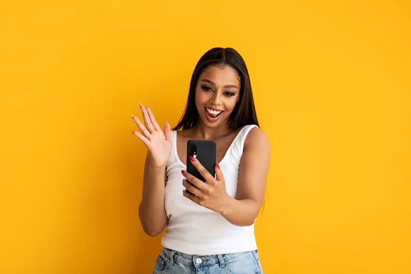 Young Happy Woman Wearing Basic Clothes Smiling Cellphones Empty Screen — Stock Photo, Image
