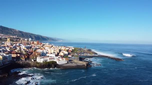 Αεροφωτογραφία Drone Του Puerto Cruz Και Του Ατλαντικού Ωκεανού Τενερίφη — Αρχείο Βίντεο
