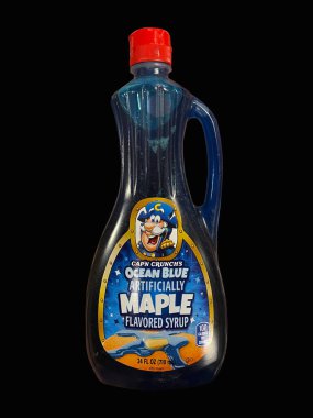 Grovetown, Ga USA - 10 25 22: Market Capn Crunch akçaağaç krep şurubu Sınırlı siyah arkaplan