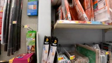 Waynesboro, Ga USA - 05: 26 22: Walmart süper market perakende satış mağazası iç tavan hava filtresi