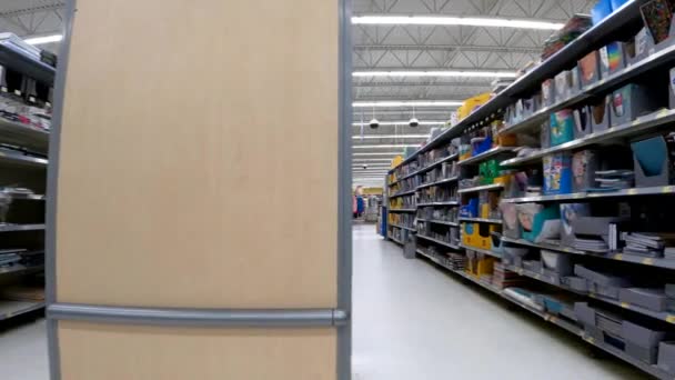 Waynesboro Usa Walmart Supercenter Einzelhandelsgeschäft Innenraum Pan Stationären Und Grußkarten — Stockvideo