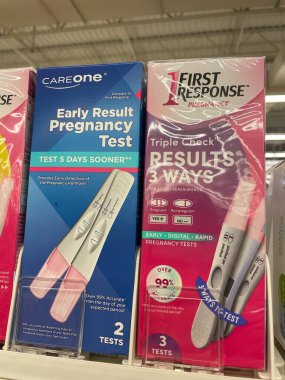 Grovetown, Ga USA - 09 11 22: Market hamilelik testi