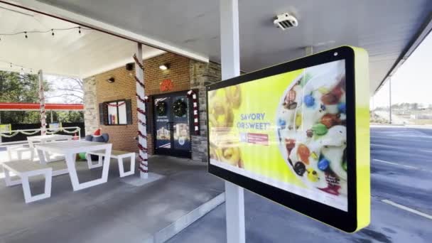 Grovetown Usa Sonic Fast Food Drive Restaurant Sweets Menu Screen — Stock video