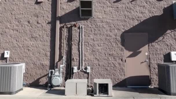 零售带式商场大楼的工业用空调及排气装置 — 图库视频影像