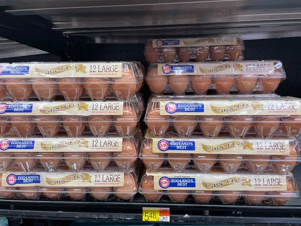 Augusta Usa Walmart Tienda Comestibles Huevos Marrones Interiores Caso Claro Fotos De Stock