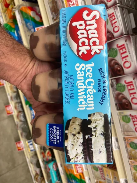 Grovetown Usa Lebensmittelgeschäft Snack Pack Pudding Ice Cream Sandwich — Stockfoto