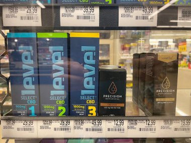 Grovetown Ga USA - 01: 24 23: Market CBD ürünleri çeşitlilik gösteriyor