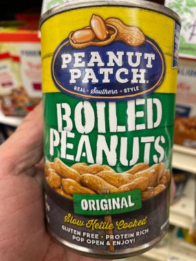 Grovetown, Ga USA - 02-01 23: Fıstık konservesi kaynatılmış fıstık