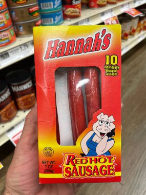 Grovetown, Ga USA - 10 25 22: Market Hannahs sosis paketleri