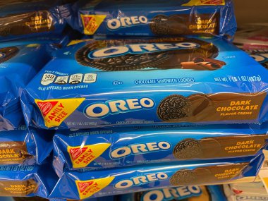 Grovetown, Ga USA - 03 10 10 23: Market Oreos kurabiyeleri bir mağazanın rafında