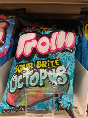 Grovetown, Ga USA - 03 10 10 23: Market şeker reyonu Trolli ahtapot