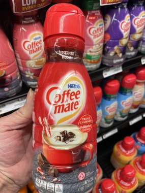 Grovetown, Ga USA - 03 10 10 23: Market Kahve Mate Süt Ürünleri Naneli Mocha