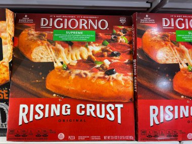 Grovetown, Ga USA - 11 10 22: Market DiGiorno donmuş pizza artışı