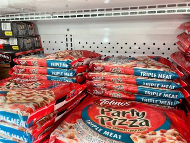 Grovetown, Ga USA - 11 10 22: Market Totinos parti pizza kombinasyonu