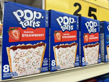 Grovetown, Ga USA - 11 10 22: Market Pop Tart Rafta donmuş çilek
