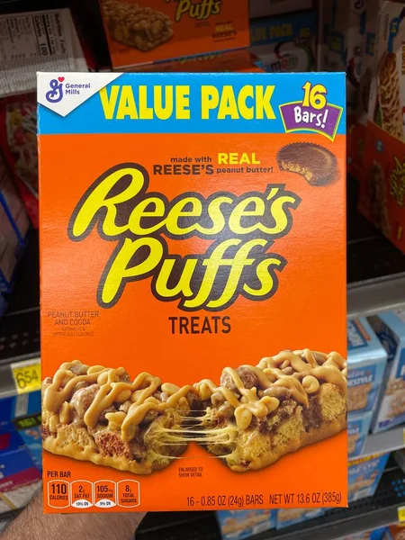Martinez Usa Walmart Inneneinrichtung Frühstücksriegel Reeses Puffs Value Size — Stockfoto