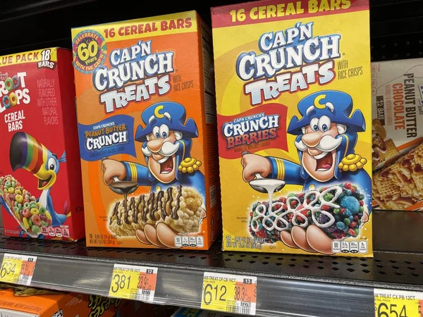 Martinez Usa Walmart Interieur Capn Crunch Ontbijtbar Traktaties Prijs — Stockfoto