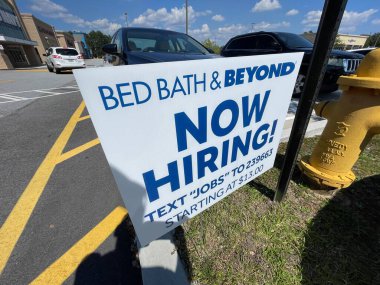 Augusta, Ga USA - 09: 20 20 22: Bed Bath and Beyond perakende mağazası Şimdi dışarıda pankart kiralama