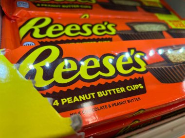 Grovetown, Ga USA - 03: 12 23: Market Reeses şekerleme bardakları