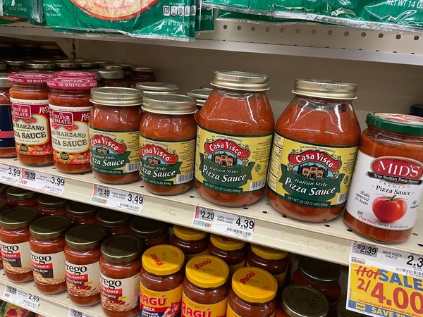 stock image Grovetown, Ga USA - 03 12 23: Grocery store pizza sauce section