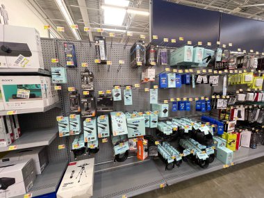 Augusta, Ga USA - 09 01: 22: Walmart 'ın içi kablo bölümü patladı