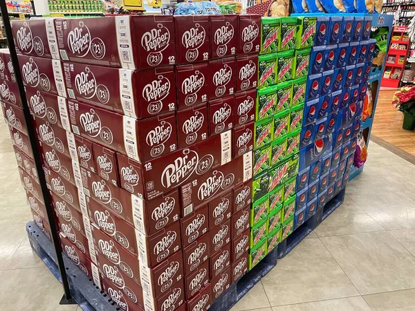 Grovetown Usa Grocery Store Soda Pepsi Pepper Mtn Dew Display — 스톡 사진