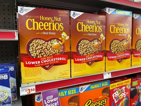 Grovetown Usa Family Dollar Retail Store Cheerios Cereal Shelf Price — Foto de Stock