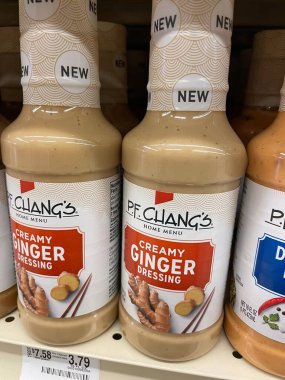 Grovetown, Ga USA - 11 10 22: Market P.F Changs salata sosu Ginger