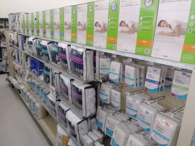 Stone Mountain, Ga USA - Şubat 2018: Büyük Alanlar 2018 Perakende indirimi mağazası iç döşeme üstleri