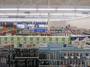 Stone Mountain, Ga USA - Şubat 2018: Büyük Alanlar 2018 perakende indirimli mağaza içi mağaza manzarası