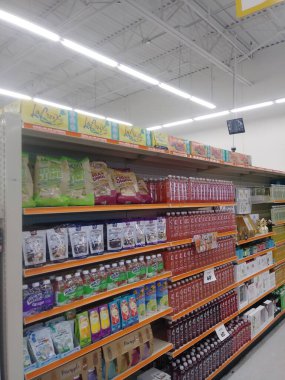 Stone Mountain, Ga USA - 05 01 2018: Big Lots 2018 perakende indirimli içki sergisi bölümü