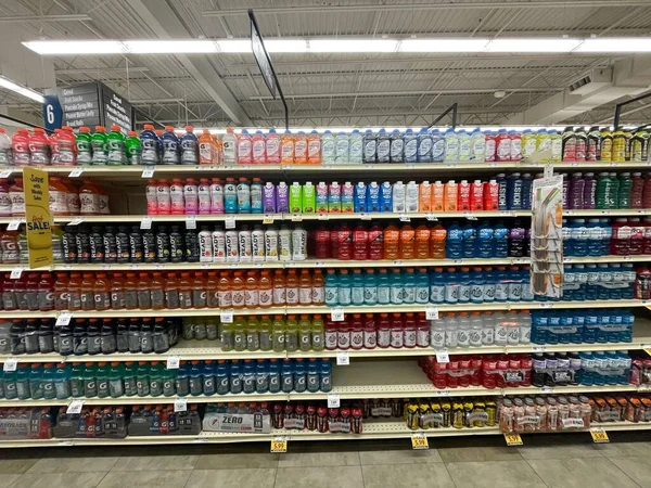 Grovetown Usa Grocery Store Sports Drink Section Prices Front View — Stock Photo, Image