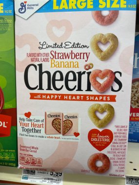 Grovetown, Ga USA - 03 14 23: Market Cheerios gevreği çileği