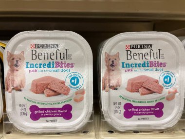 Grovetown, Ga USA - 03 14 23: Market Beneful köpek maması
