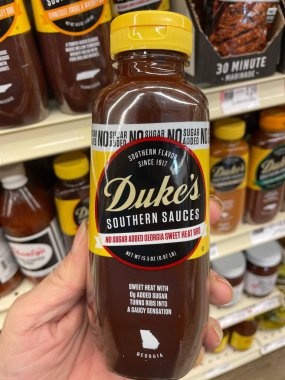 Grovetown, Ga USA - 03 14 23: Market Duke 'ün Güney Barbekü sosu